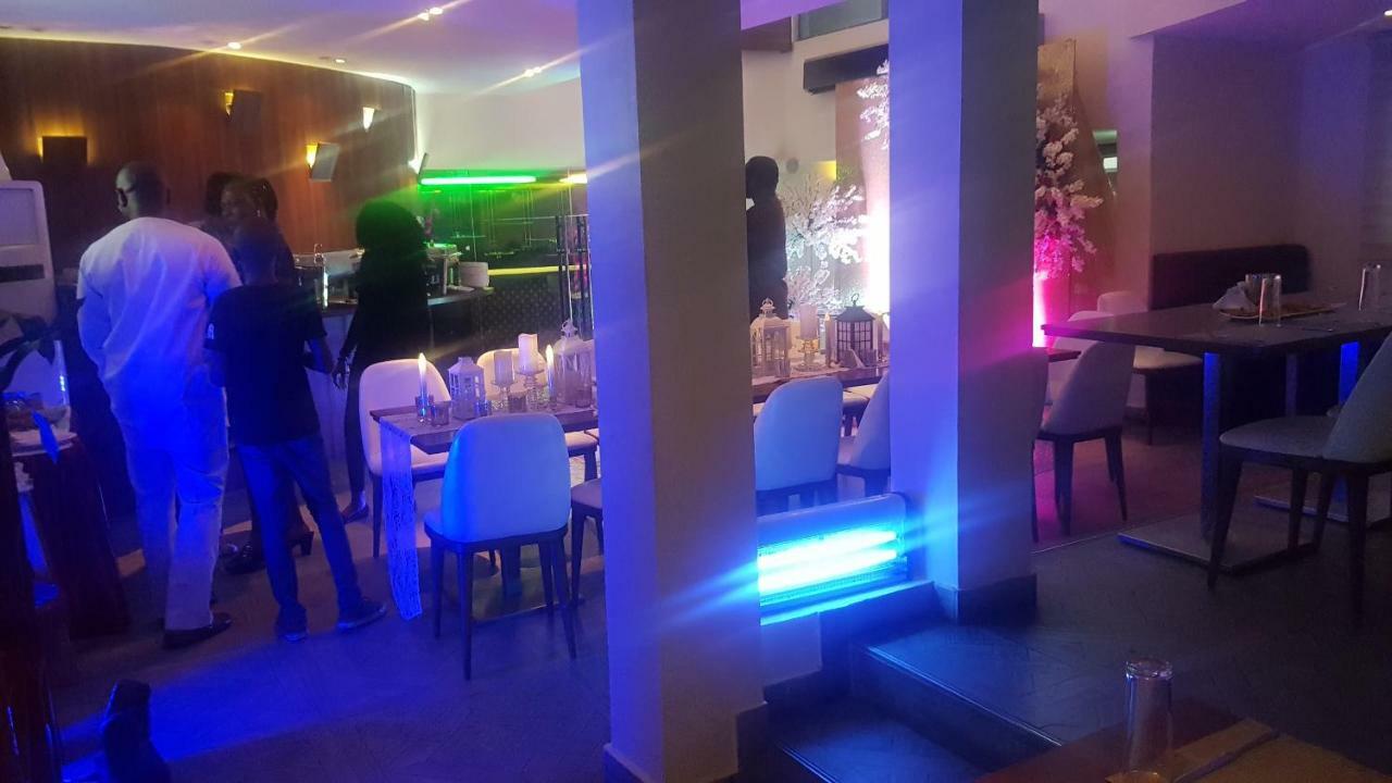 Scarlet Lodge Lagos Extérieur photo